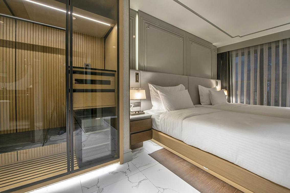 Stayso The House Hotel Istanbul Exteriör bild A bedroom at the hotel
