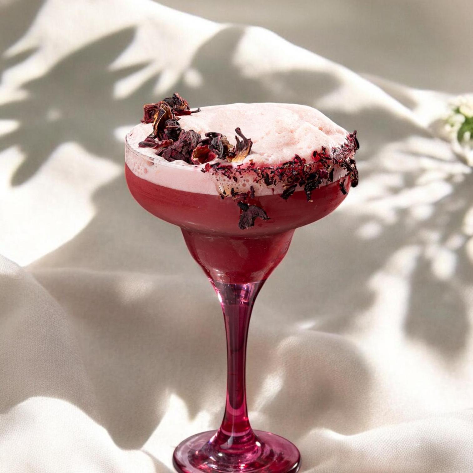 Stayso The House Hotel Istanbul Exteriör bild A Clover Club cocktail