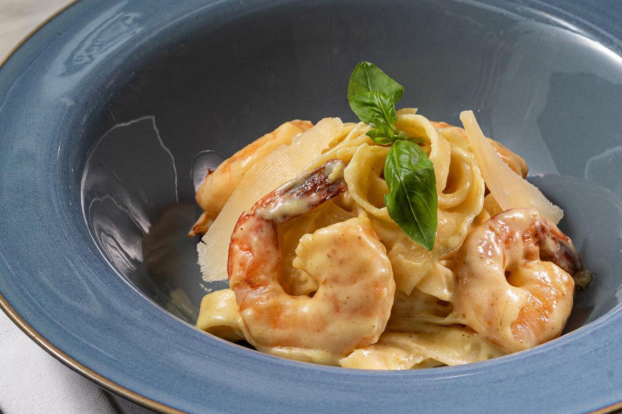 Stayso The House Hotel Istanbul Exteriör bild Shrimp and pasta